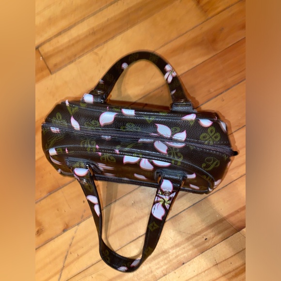 Handbag - Picture 3 of 5